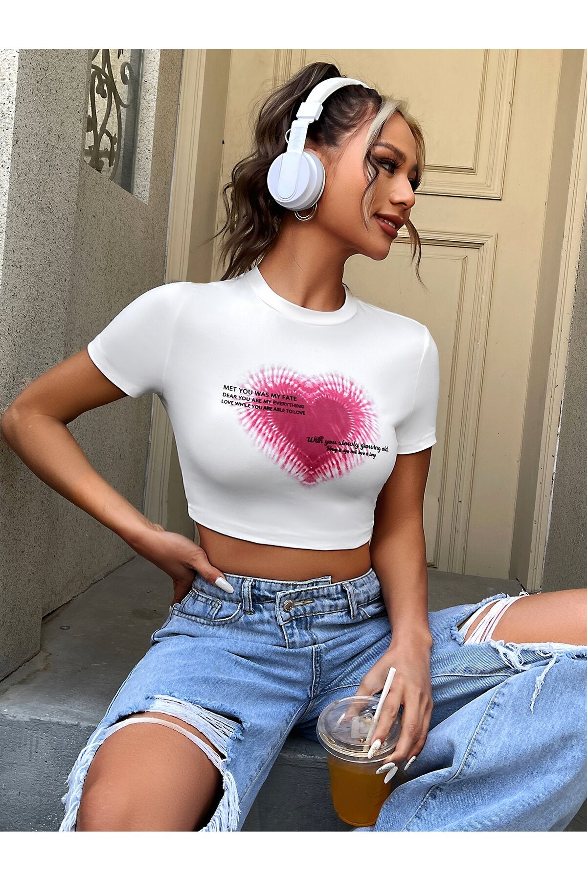 https://cdn.dsmcdn.com/ty995/product/media/images/prod/SPM/PIM/20230901/07/5316f031-5962-31e2-a5ec-db5fdb3762b6/1_org_zoom.jpg