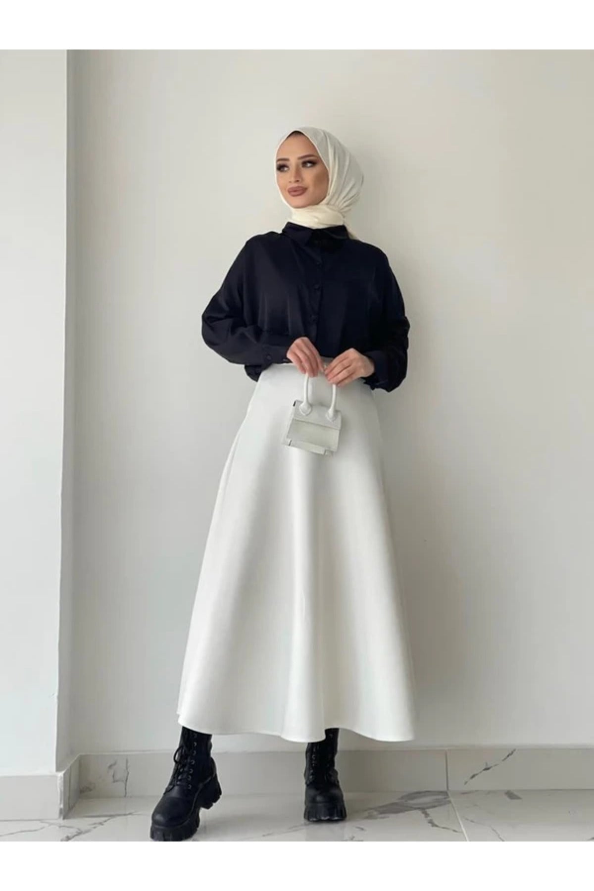 https://cdn.dsmcdn.com/ty1533/product/media/images/prod/QC/20240909/21/3d30ad70-35a2-3812-9a57-74967163fe70/1_org_zoom.jpg