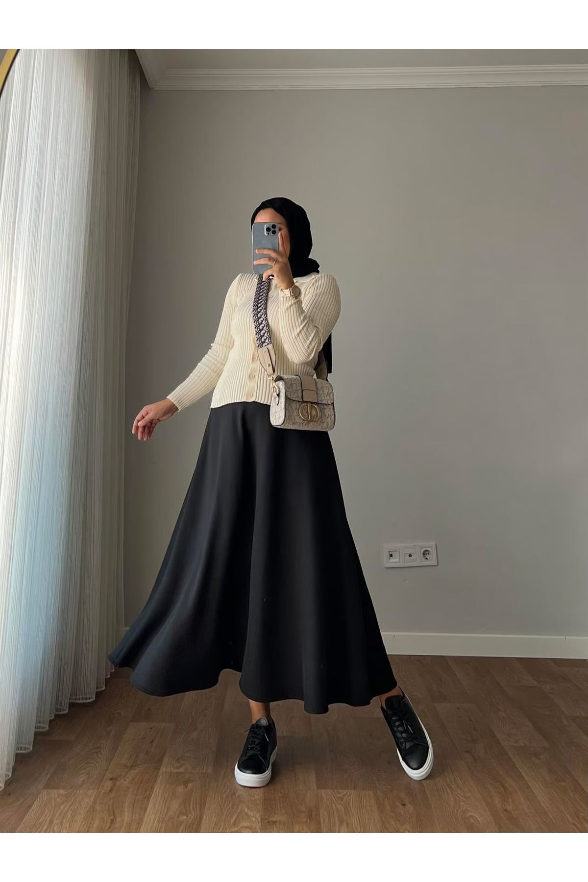 https://cdn.dsmcdn.com/ty1535/product/media/images/prod/QC/20240909/21/5a8649f8-0545-36bf-bd6a-04545e8ca2ed/1_org_zoom.jpg