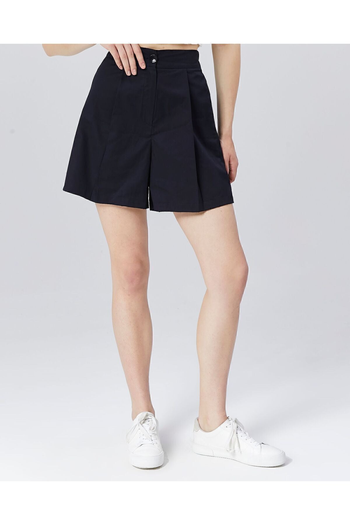 https://cdn.dsmcdn.com/ty1515/product/media/images/prod/QC/20240901/22/7e48965e-0b90-35fc-8233-54838aeb16a8/1_org_zoom.jpg