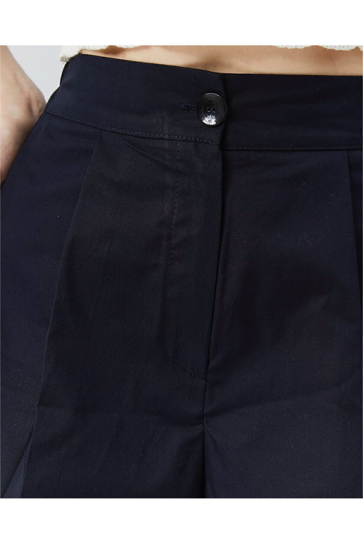 https://cdn.dsmcdn.com/ty1515/product/media/images/prod/QC/20240901/22/8c3d857b-e005-3d26-be9a-be3269011e79/1_org_zoom.jpg