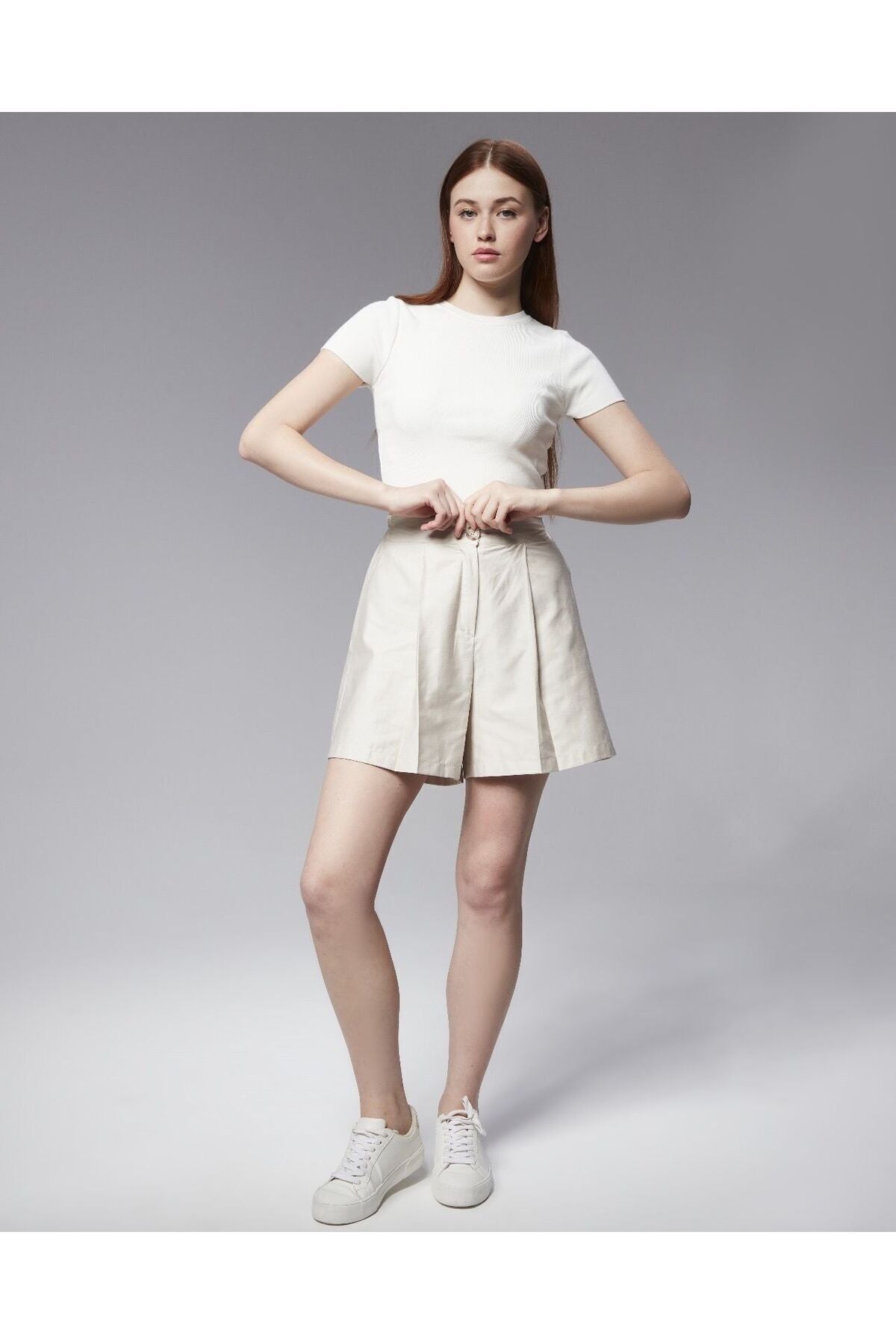 https://cdn.dsmcdn.com/ty1479/product/media/images/prod/QC/20240813/23/faa05a7d-4591-30c7-855a-6752838bf495/1_org_zoom.jpg