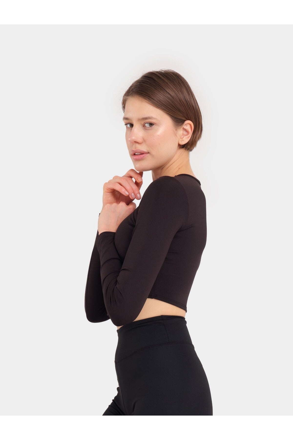 https://cdn.dsmcdn.com/ty1025/product/media/images/prod/SPM/PIM/20231025/15/1c408612-e386-345b-9600-1a6f16ca7fa8/1_org_zoom.jpg