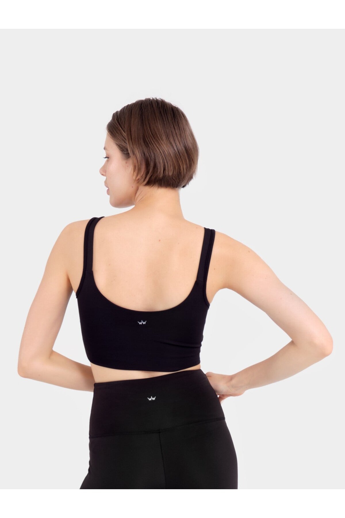 https://cdn.dsmcdn.com/ty1023/product/media/images/prod/SPM/PIM/20231025/16/b72c4dc0-fd3a-3563-8ccb-24af389ec160/1_org_zoom.jpg