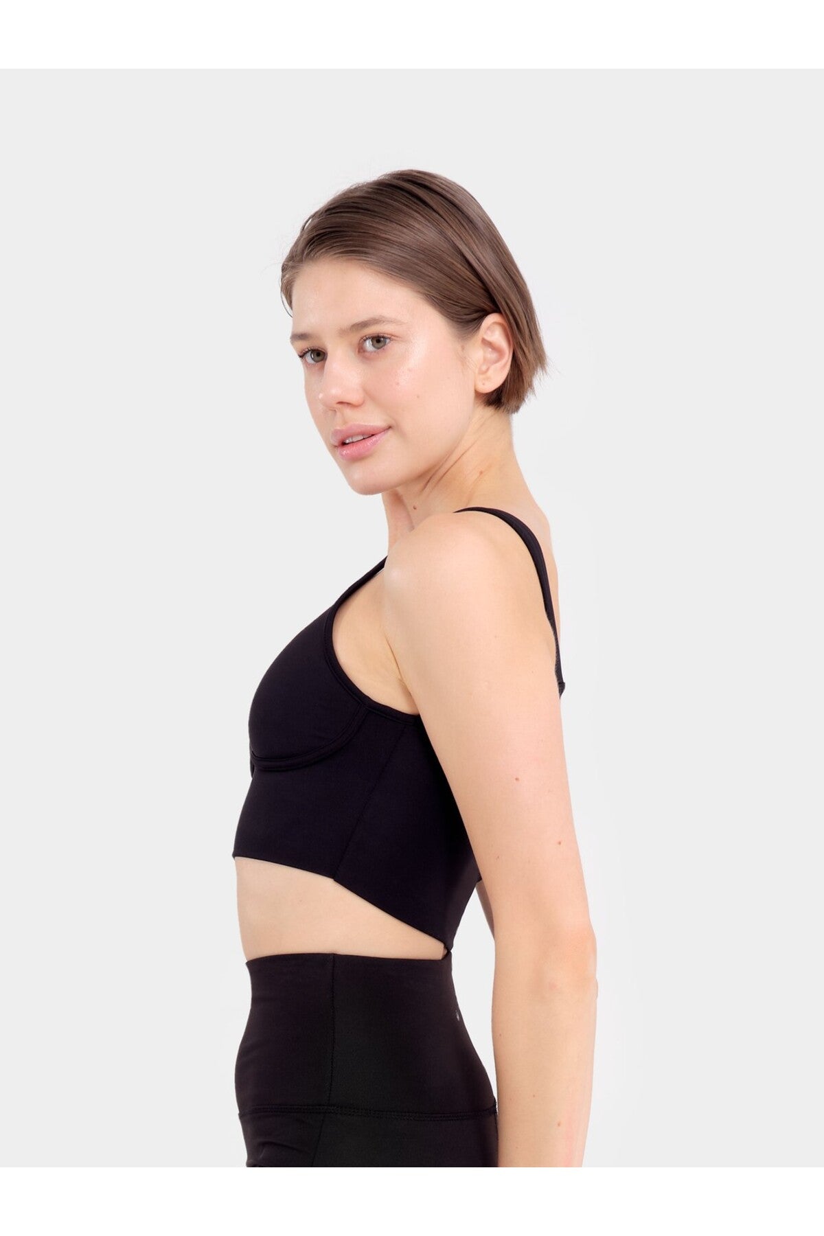 https://cdn.dsmcdn.com/ty1025/product/media/images/prod/SPM/PIM/20231025/16/007c57ca-3b5f-362f-9202-3b6ed3f65dad/1_org_zoom.jpg