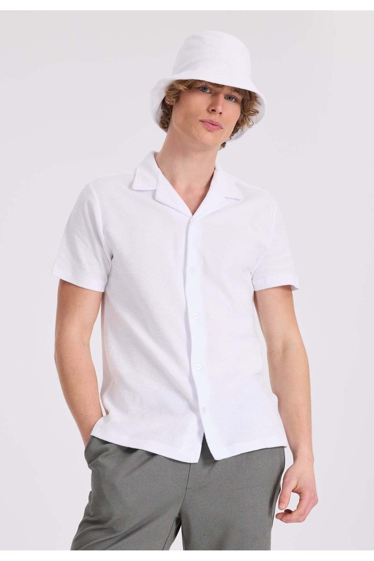 https://cdn.dsmcdn.com/ty1230/product/media/images/prod/SPM/PIM/20240329/16/2ed184bc-73ef-3317-853f-a2554403fbcb/1_org_zoom.jpg