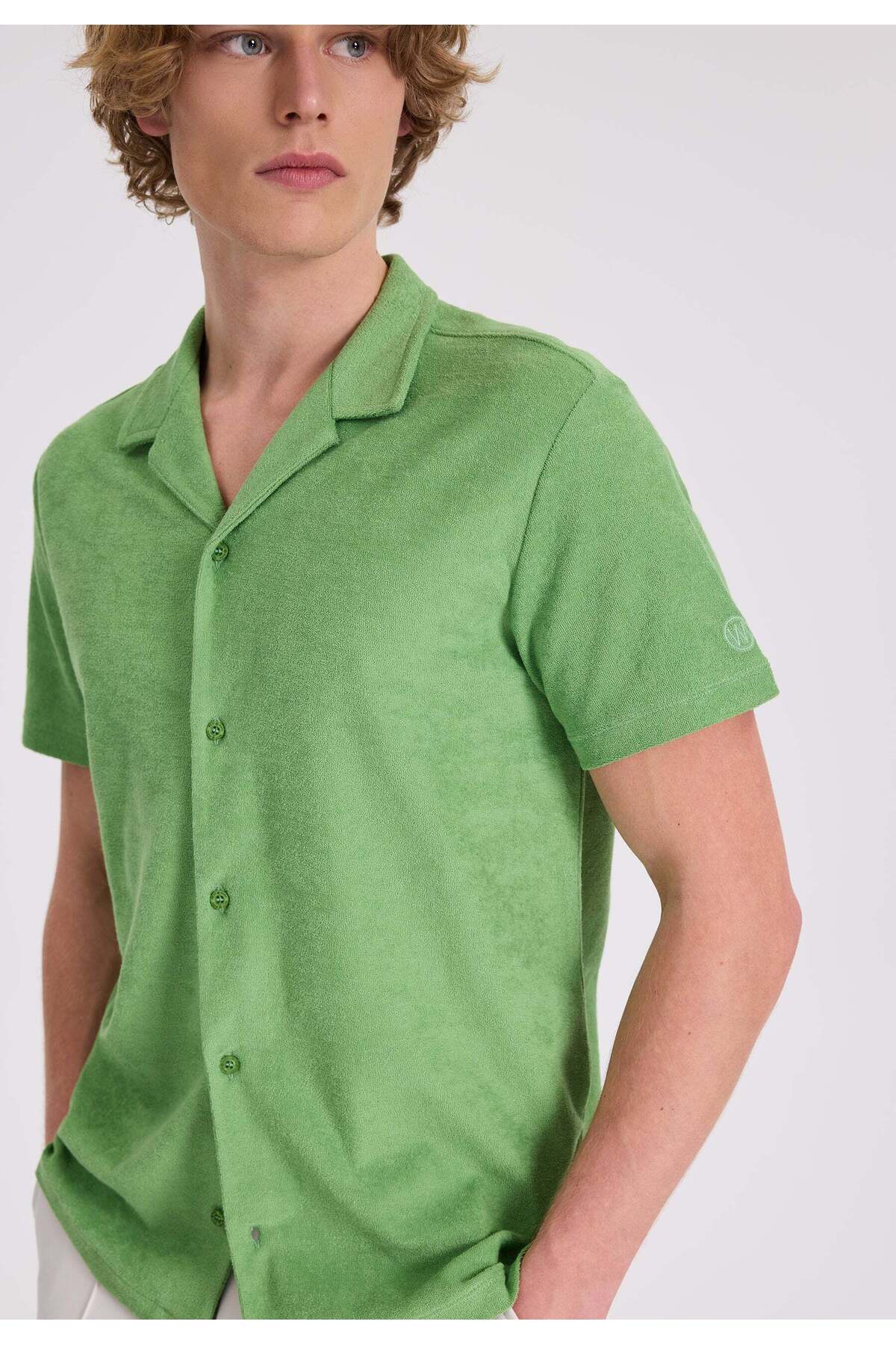 https://cdn.dsmcdn.com/ty1232/product/media/images/prod/SPM/PIM/20240329/16/b244272a-ecc0-3e1f-a156-35e82293b91e/1_org_zoom.jpg