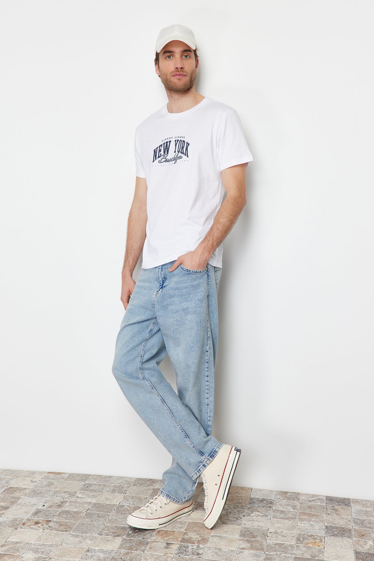 https://cdn.dsmcdn.com/ty1166/product/media/images/prod/PIM/20240209/14/640c4447-ada9-4e43-961e-f58e1bb95963/1_org_zoom.jpg