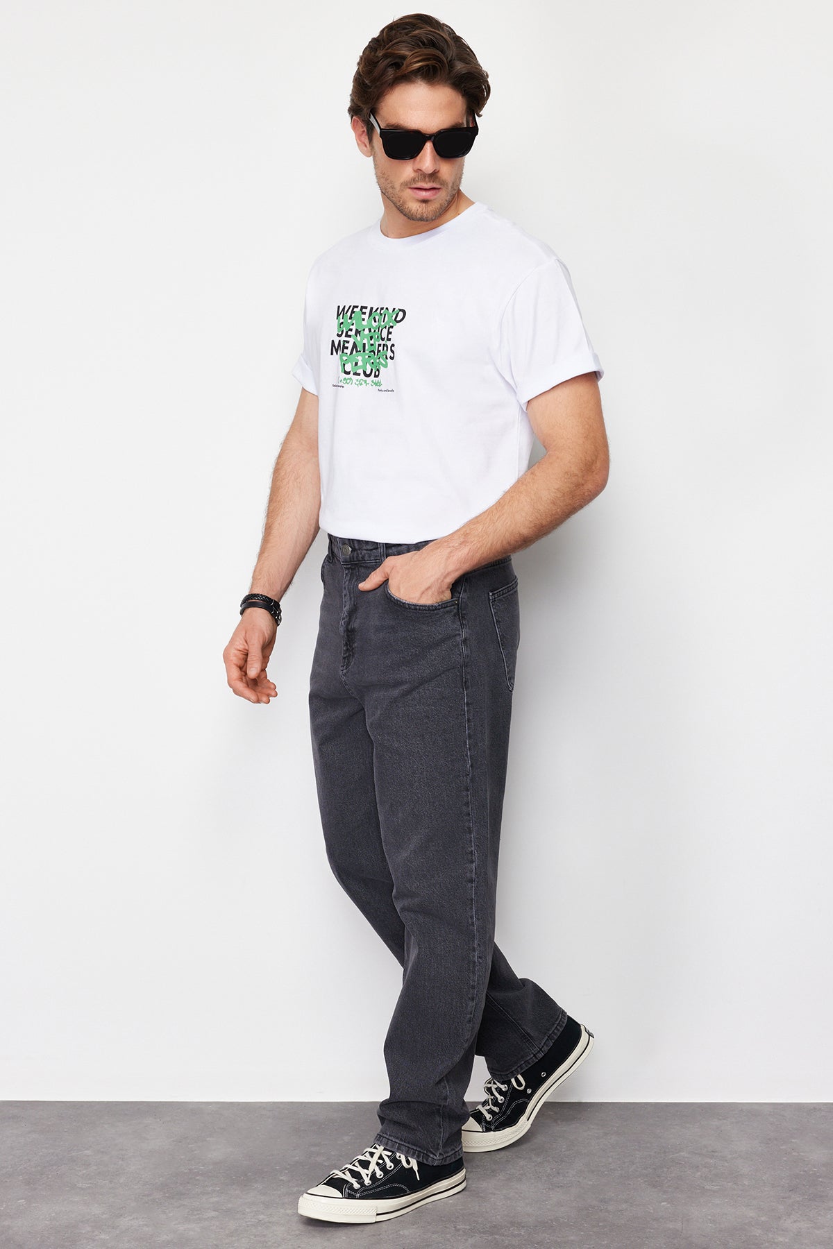 https://cdn.dsmcdn.com/ty1182/product/media/images/prod/PIM/20240227/16/26b50d7f-fd2f-45cb-ae2d-ce519dc7747b/1_org_zoom.jpg