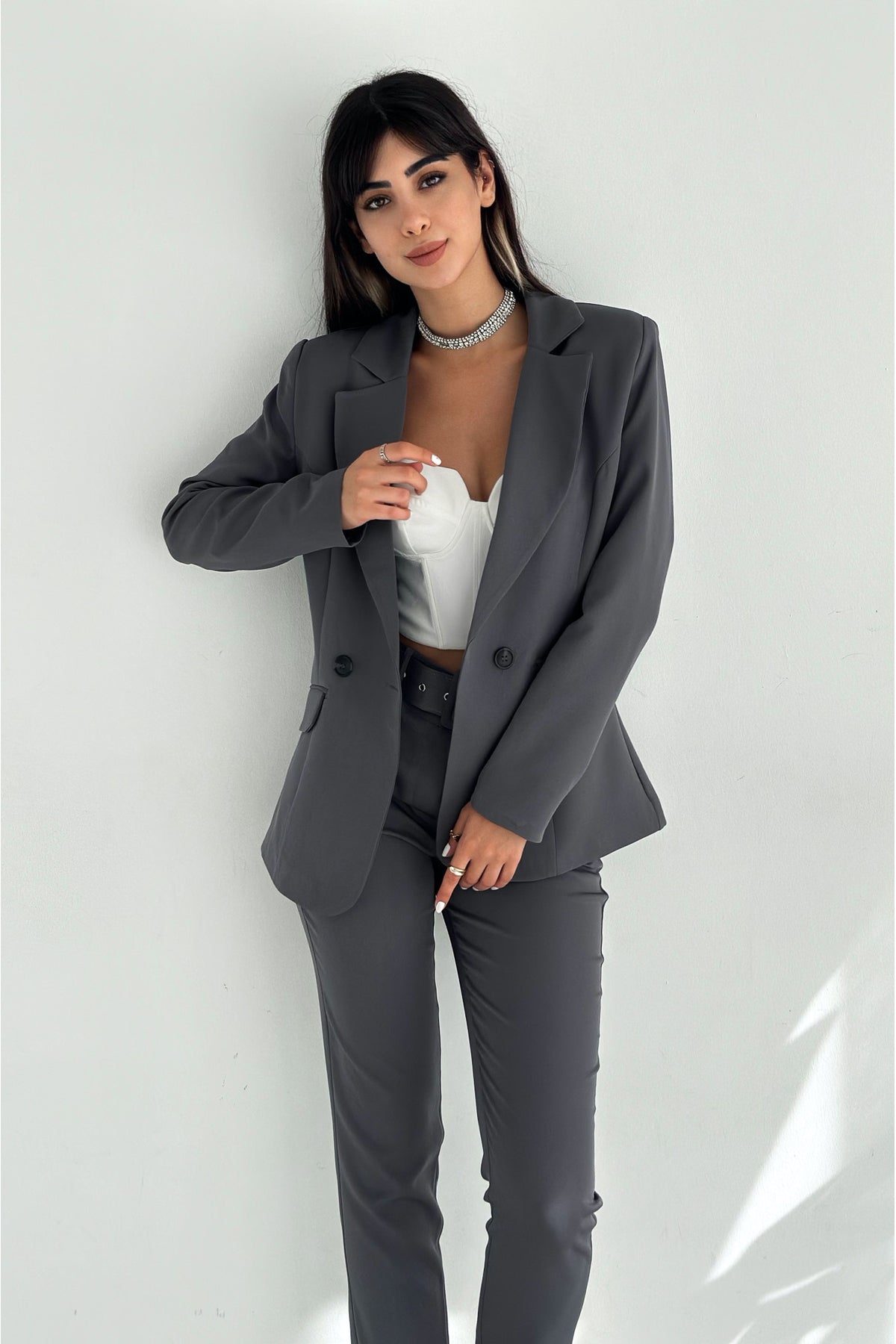 https://cdn.dsmcdn.com/ty1025/product/media/images/prod/SPM/PIM/20231025/19/e8d4bdd7-ac04-33e5-8a33-e111792096f8/1_org_zoom.jpg