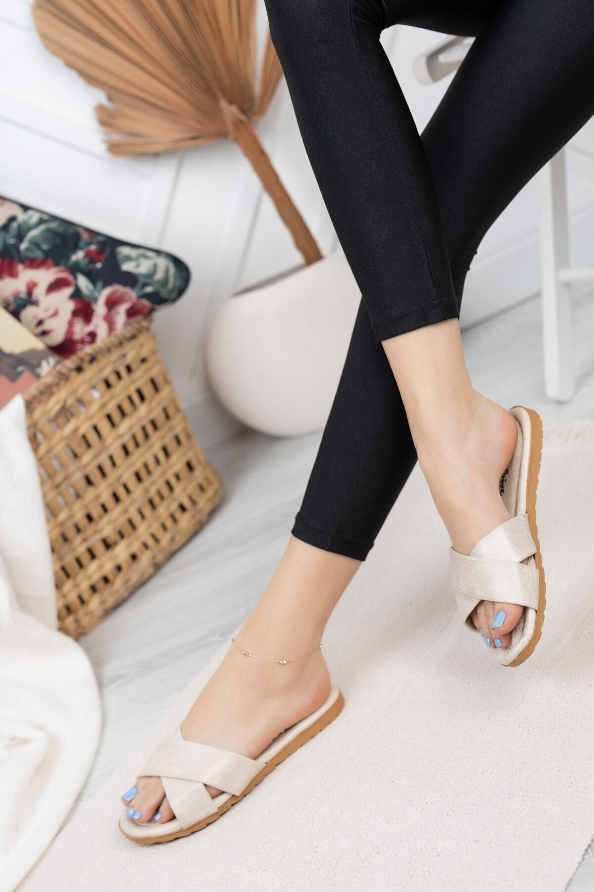 https://cdn.dsmcdn.com/ty1493/product/media/images/prod/QC/20240820/01/c38dd3b1-13e2-30dc-91e1-3ff7e6f924fc/1_org_zoom.jpg