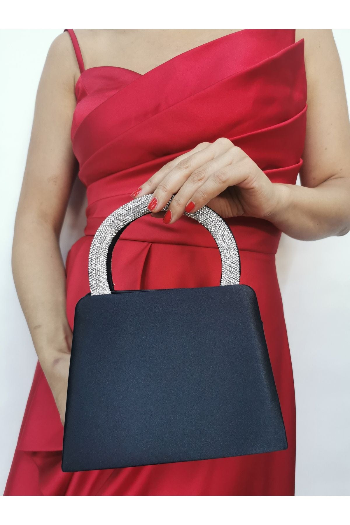 https://cdn.dsmcdn.com/ty1556/product/media/images/ty1552/prod/QC/20240917/21/9fc29369-ad18-3a30-ae0e-8eeb7a93bc06/1_org_zoom.jpg