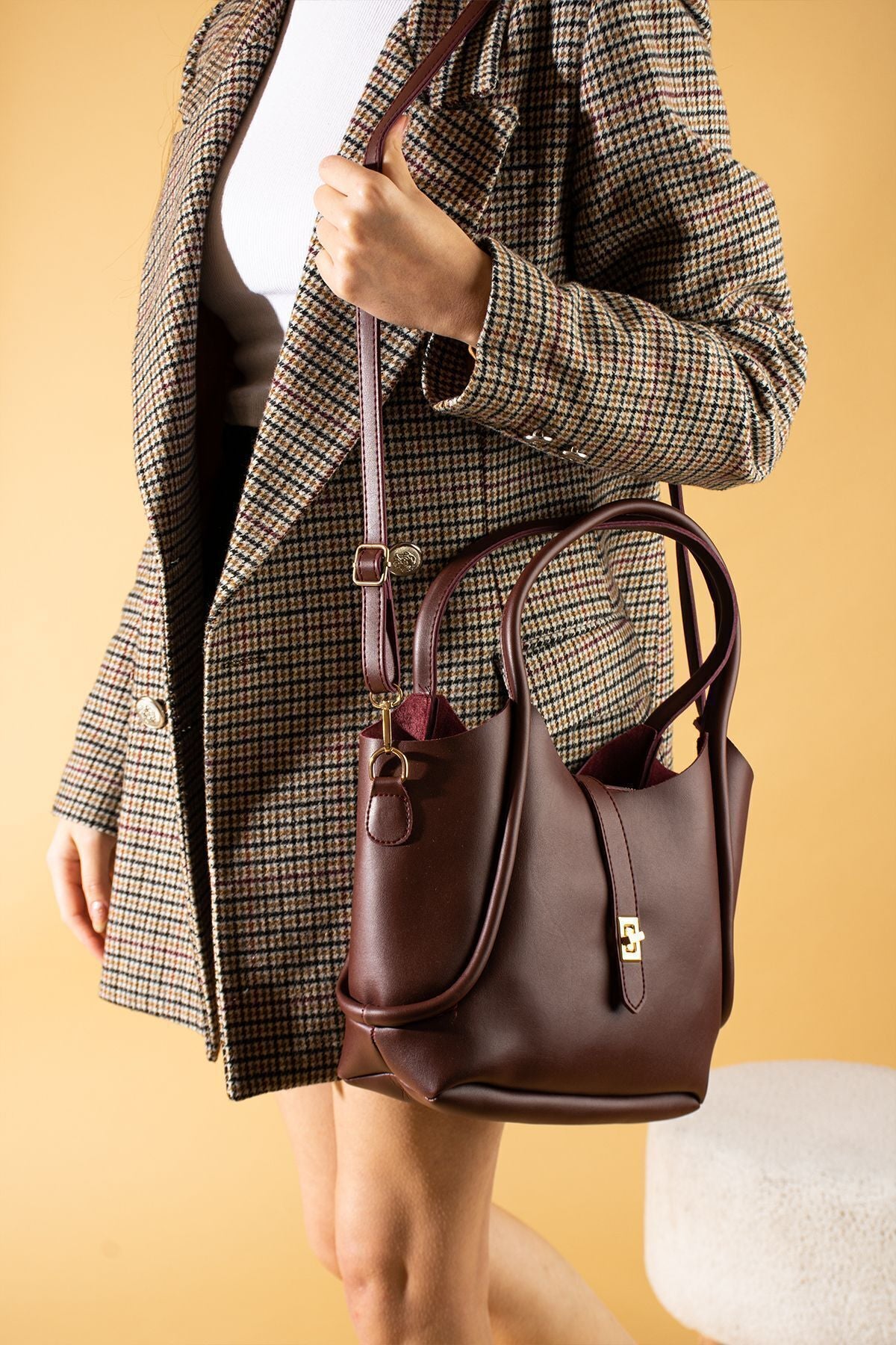 https://cdn.dsmcdn.com/ty1545/product/media/images/ty1547/prod/QC/20240915/16/18c4dff4-990f-34f6-a0e1-7cc90a5858d8/1_org_zoom.jpg