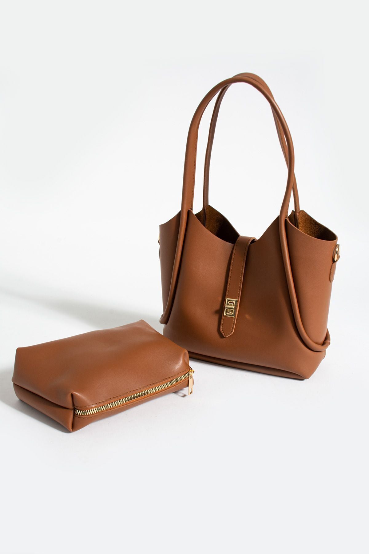 https://cdn.dsmcdn.com/ty1546/product/media/images/ty1546/prod/QC/20240915/18/dedb73d0-6b7f-33a3-ad38-165c825acb40/1_org_zoom.jpg