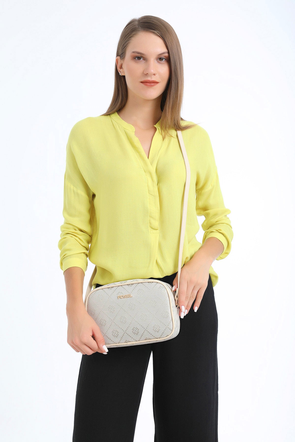 https://cdn.dsmcdn.com/ty1007/product/media/images/prod/PIM/20230928/08/11b96f67-2db4-42cb-af69-4694f0087c96/1_org_zoom.jpg