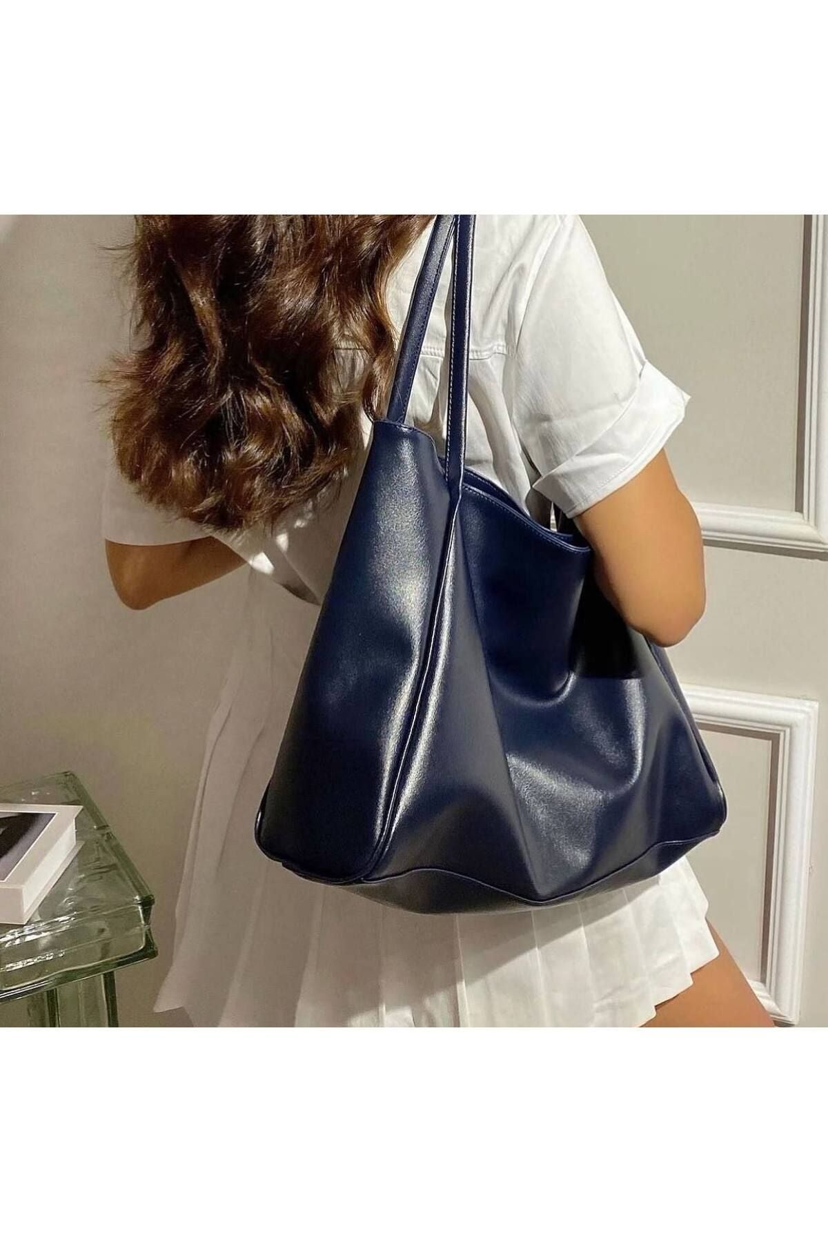 https://cdn.dsmcdn.com/ty1526/product/media/images/prod/QC/20240905/00/888b091a-26ce-3873-b23a-a05a21b2645f/1_org_zoom.jpg
