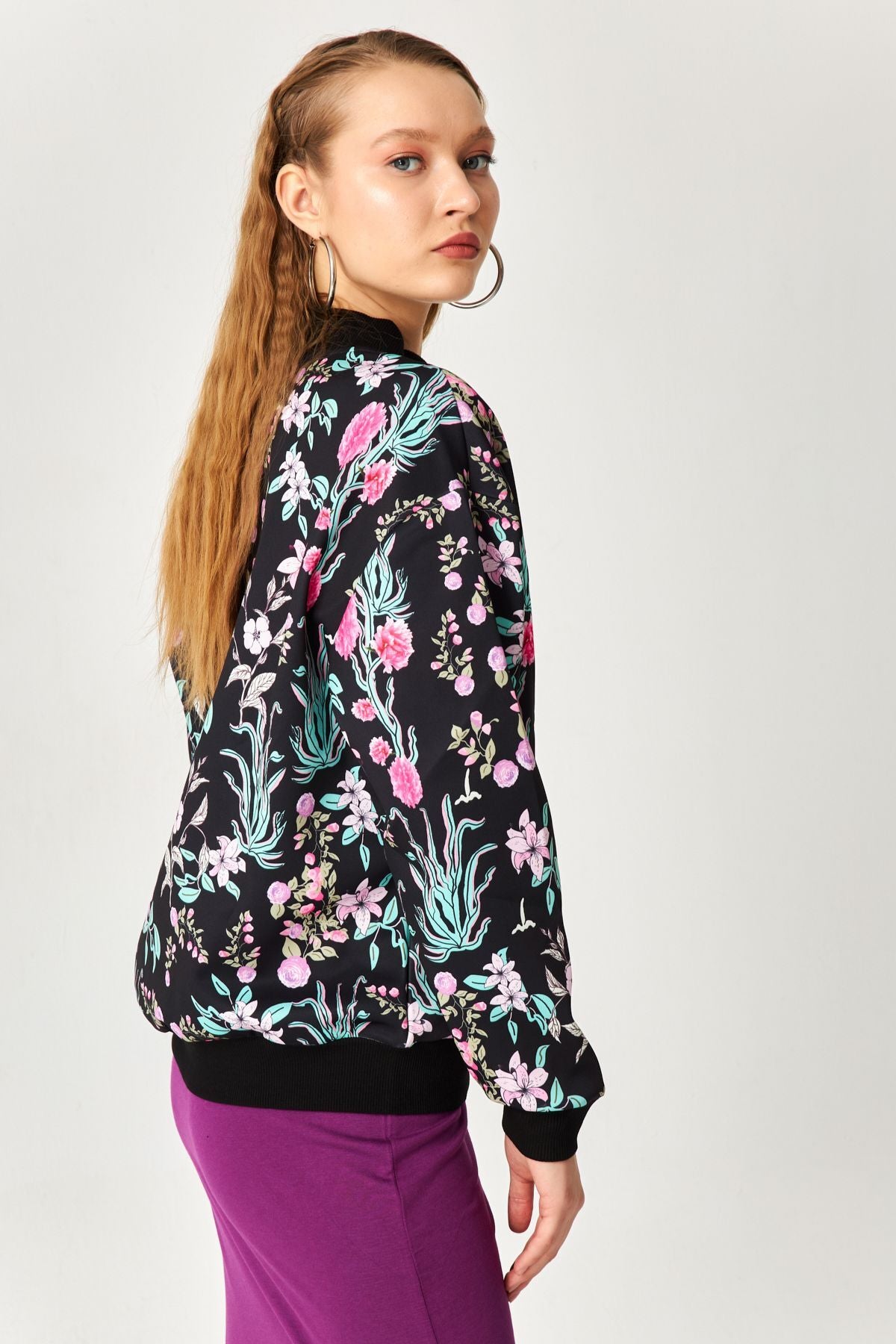 https://cdn.dsmcdn.com/ty1439/product/media/images/prod/QC/20240723/15/6da38982-50ab-3877-ae24-af75e062e5b4/1_org_zoom.jpg