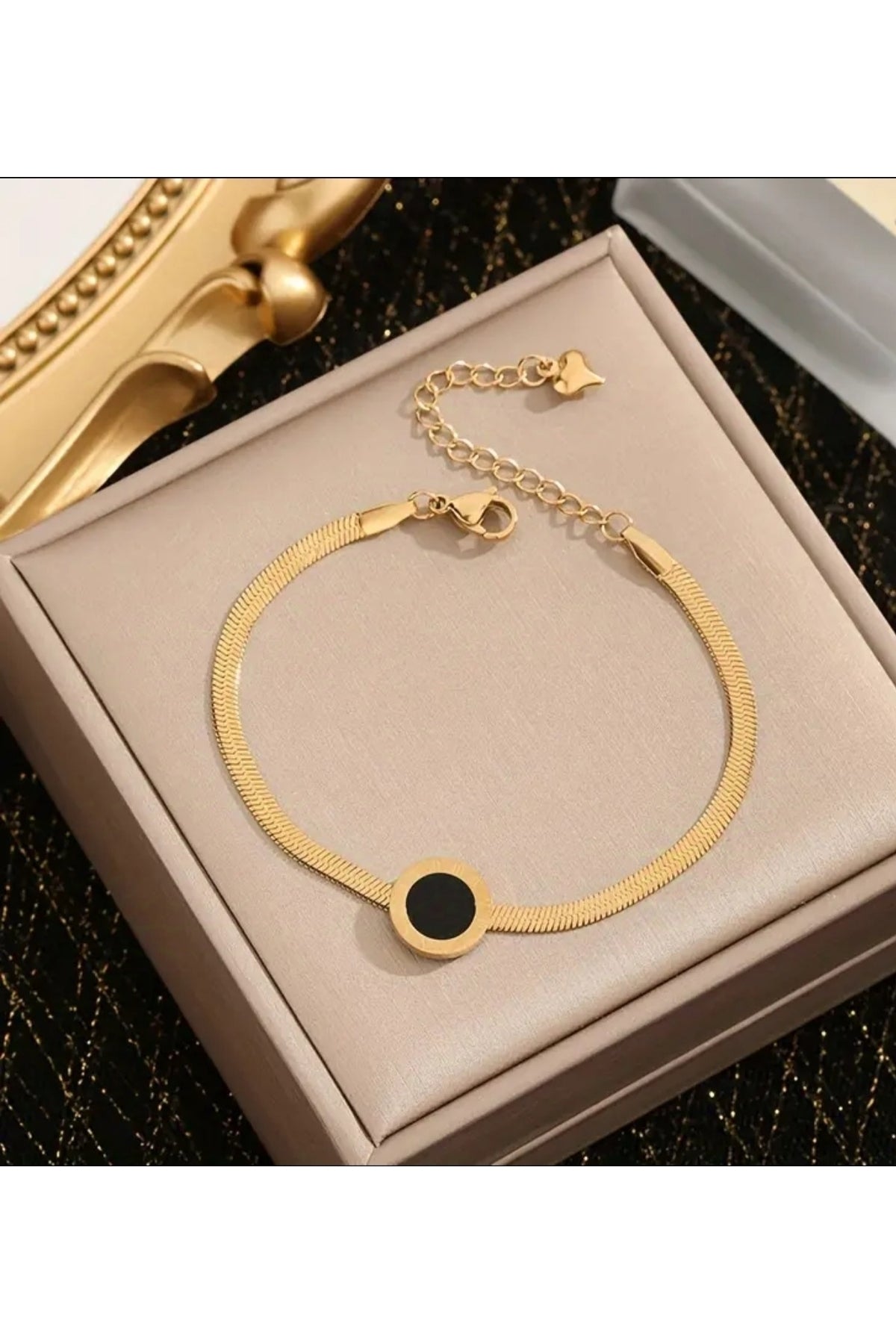 https://cdn.dsmcdn.com/ty1612/prod/QC/20241210/22/486ce11a-a433-38f0-bbb7-9e2aa2af4f62/1_org_zoom.jpg